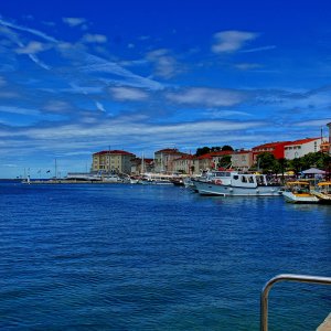 Porec, am Hafen, Hafen-Skyline