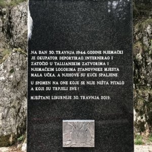 Istrien: MALA UCKA > Gedenkstätte Opfer 2. Weltkrieg