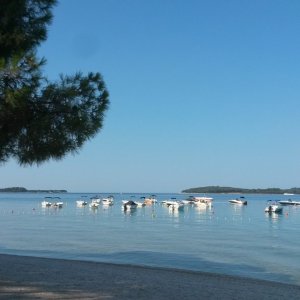 Istrien: FAZANA >kleine Boote auf der Adria