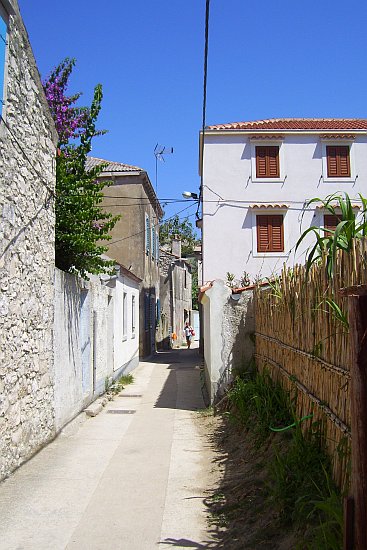 041_Gasse_in_Susak.JPG