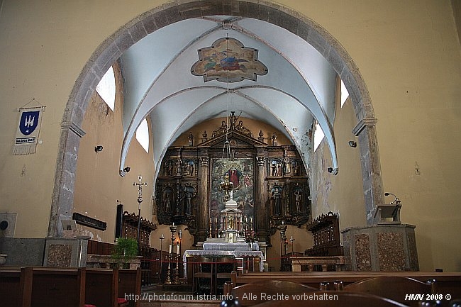 VRBNIK_Pfarrkirche_der_Hl_Maria_2008IMG_8455.jpg