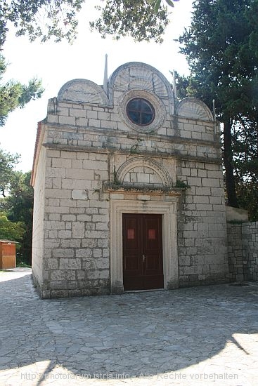 RAB_Park_Komrcar-Friedhofskirche_St_Franziskus_IMG_6177.jpg