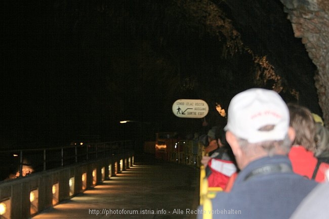 POSTOJNA_Adelsberger_Grotte-Hoehlenausfahrt_2008IMG_8197.jpg