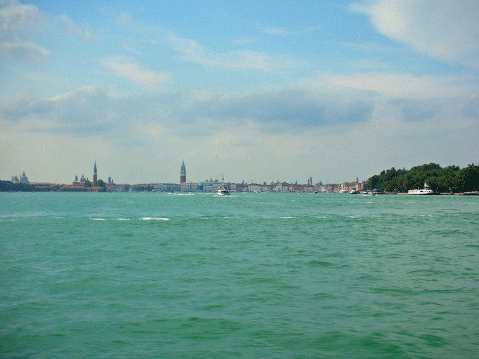 venezia_2011_003vomWasser.gif