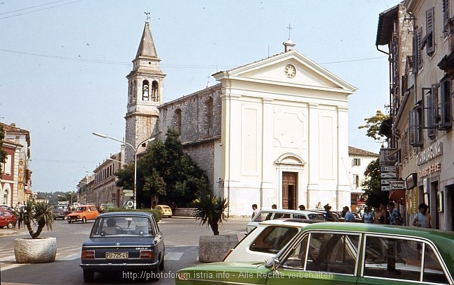 POREC_Trg_Slobode_u1981-0101a.JPG