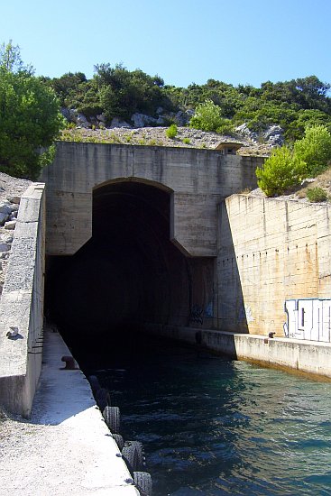 62_Uvala_Zagracina_U-Boot-Bunker_2.JPG