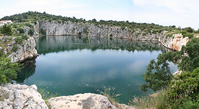 ROGOZNICA_Drachenaugensee_Panorama.jpg