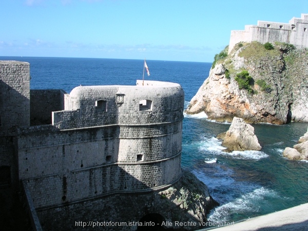 Dubrovnik_Stadtmauer_1.jpg