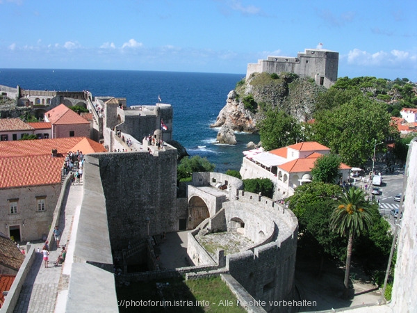 Dubrovnik_Stadtmauer_3.jpg