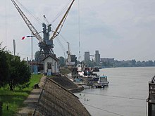 220px-Danube_port_of_Vukovar%2C_Croatia_%28by_de.user.Perun%29.jpg