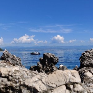 Felsen und Meer
