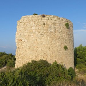 Mitteldalmatien: INSEL VIS > Festungsruine Torjun
