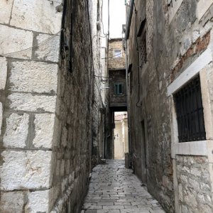 Dalmatien: Šibenik > Altstadtgasse
