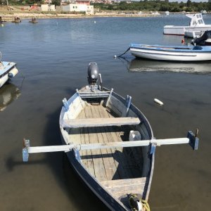Holzboot.JPG