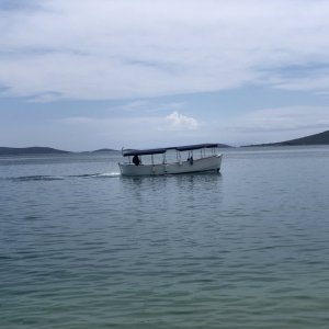 Dalmatien: Seget Vranjica > Taxiboot