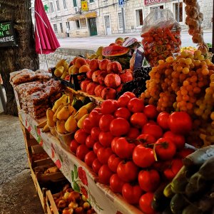 Dalmatien: TROGIR > Wochenmarkt