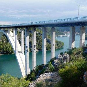 Dalmatien: Skradin> Brücke