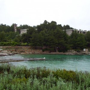 Dalmatien: INSEL HVAR > Hotelruine bei Jelsa
