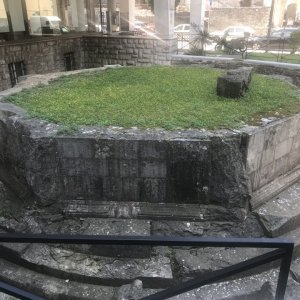 Pula Mausoleum (6).jpg