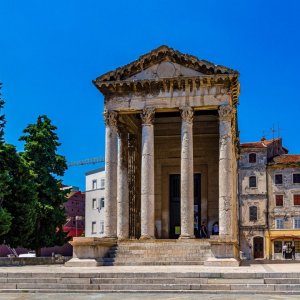 Istrien: PULA > Augustus-Tempel