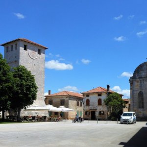 Istrien : SVETVINCENAT > Burgplatz