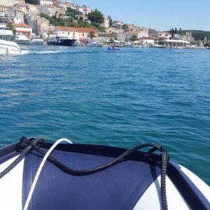 Istrien: VRSAR> Bootsfahrt in den Hafen