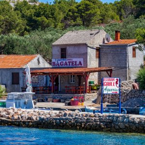 Dalmatien: OTOK KATINA  > Konoba Grill Bagatela