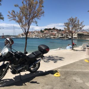 Dalmatien: PRIMOSTEN < Riva > Motorrad