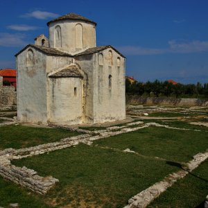 Dalmatien: NIN > Heilig-Kreuz-Kirche