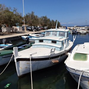 Dalmatien: PASMAN auf Insel Pasman > Holzboot.jpg