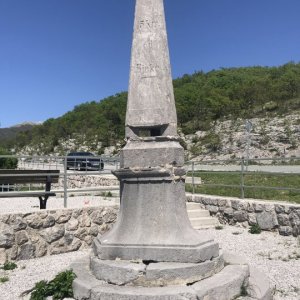 Obelisk Cirkul (7).JPG