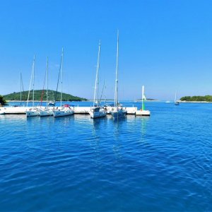 Dalmatien: Insel Šolta> Segelboote