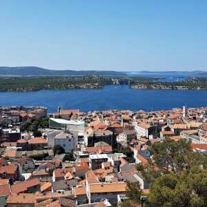 Dalmatien: SIBENIK > Blick auf die Altstadt.jpg