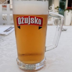 Dalmatien: Baska Voda > Bier.jpg