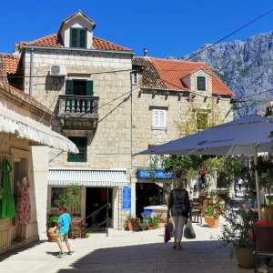 Dalmatien: Makarska> Altstadtflair