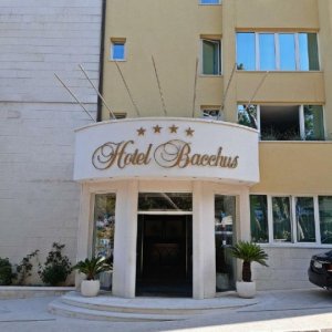 02_Baska Voda.jpg