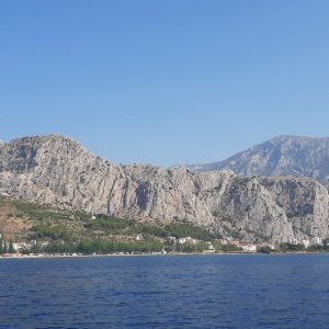 Dalmatien : OMIS > Blick auf Omis