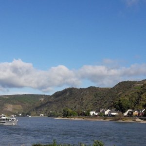 Rheinblick nach St. Goarshausen.jpg