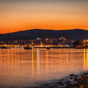 Dalmatien: VODICE > entlang der Küste