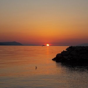 Dalmatien: Zaostrog > Fähre von Drvenik nach Sucuraj im Sonnenuntergang