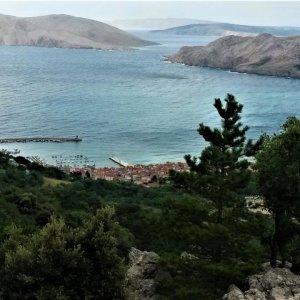 Kvarner: INSEL KRK > Berge, Landschaft und Meer in Baska
