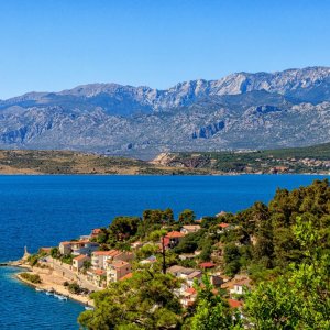 Dalmatien: NOVIGRAD > Berge Landschaft und Meer