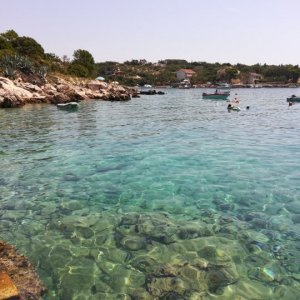 Norddalmatien: Insel Pag > eine hübsche Bucht bei Potočnica
