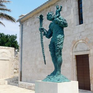 Kvarner: RAB> Statue