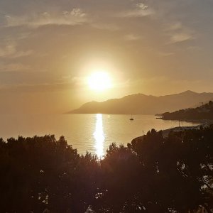 Dalmatien: Baska Voda > Schiff im Sonnenuntergang.jpg
