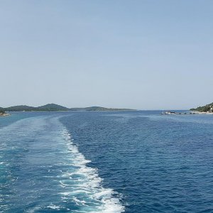 29_Schifffahrt Sibenik Zirje.jpg