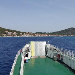 61_Schifffahrt Sibenik Zirje.jpg