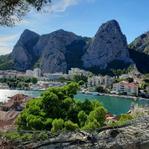 Dalmatien: OMIS > Blick von der Festung Mirabella