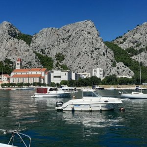 Omis Kirche