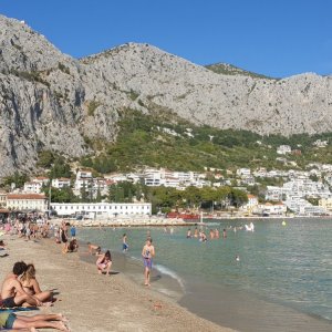 Dalmatien: OMIŠ > Velika Plaža